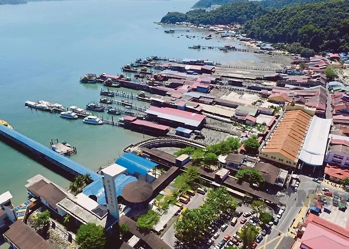 Affordable Cozy Apartment @ Coral Bay Resort