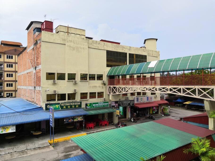 Affordable Cozy @ Coral Bay * Kampong Pasir Bogak